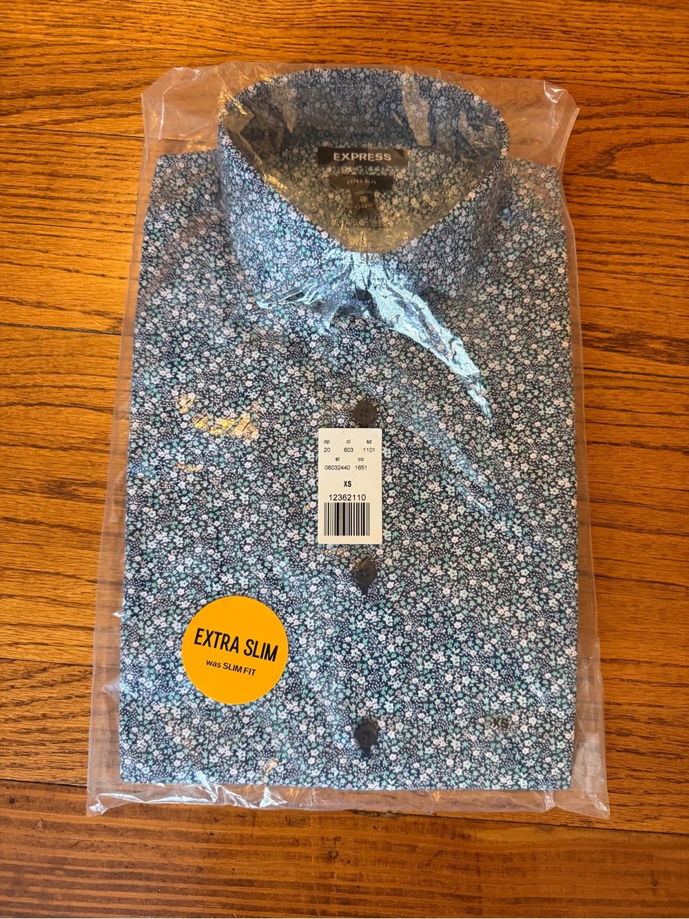 Express Men’s Extra Slim Navy Floral Button-Down Shirt